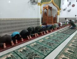 Jalin Kermanunggalan TNI Rakyat Babinsa Posramil Tadu Raya Laksanakan Manunggal subuh berjamaan