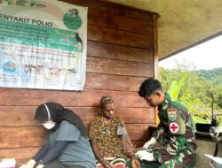 Pos Tsinga Satgas Yonif 116/Garda Samudra Bersama Pukesmas Berikan Pelayanan Kesehatan Di Desa Jonkogoma