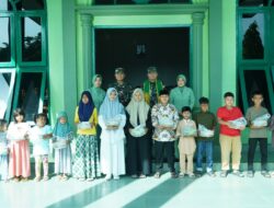 Danrem 012/TU dan Ketua Persit Koorcabrem 012 Berbagi Kebahagiaan Dengan Anak Yatim