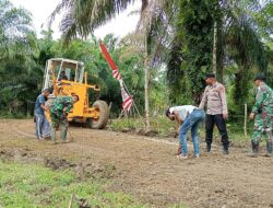 Dansatgas TMMD Reguler Ke – 120 Kodim 0105/Abar Kerahkan Alat Berat Sukseskan Pembuatan Jalan Akses Perkebunan Warga