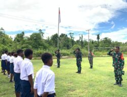 Satgas Yonif 116/Garda Samudra Melatih Siswa Papua PBB Dan Tata Cara Upacara