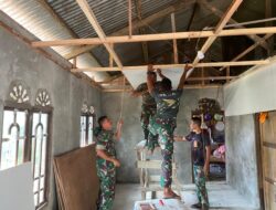 Dengan sigap Satgas TMMD Reguler ke-120 Kerjakan Kerangka Plapon RTLH