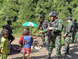 TNI Bersama Masyarakat, Satgas Yonif 116/Garda Samudra Rutin Laksanakan Komsos Warga