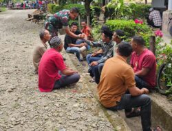Kedekatan Babinsa Koramil 13/KT dengan Warga Desa Binanan Untuk Keamanan Bersama.