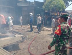 Anggota Koramip 02/Lateng Sikapi Cepat Kejadian Kabakaran di Desa Pawoh Labuhanhaji