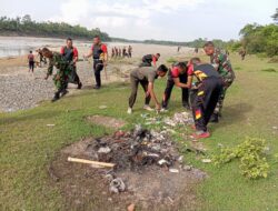 Tingkatkan Sinergitas TNI Polri Laksanakan Karya Bakti bersihkan sampah di sepanjang Krueng Nagan