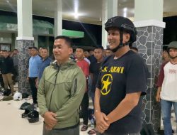 Nobar Unik Ala Yonif 115/ML, Helm Tempur Warnai Kemenangan Timnas Indonesia