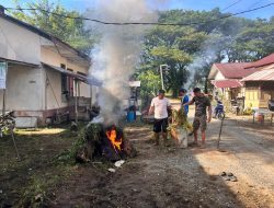 Personel Asrama Makorem 012/TU Laksanakan Kegiatan Pembersihan Lingkungan Asrama