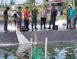 Dorong Ketahanan Pangan, Danrem 012/TU Tinjau Langsung Tambak Udang
