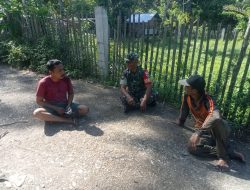 Duduk Bersimpuh di Aspal, Pembahasan Kamtibmas Jadi Pokok Komunikasi Babinsa Koramil 05/Samadua dengan Warga