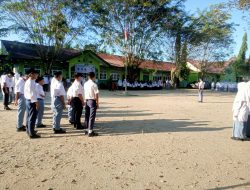 Danposramil Penanggalan Pimpin Upacara Hari Senin di MAN 1 Inovasi Subulussalam