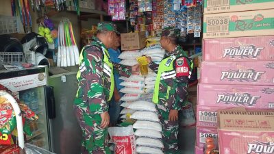 Babinsa Posramil Suka makmue Cek Harga Sembako