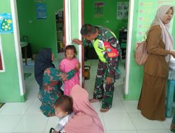 Korem 012/TU : Babinsa Sertu Hardy Sulistyo Dampingi Posyandu di Lae Pinang untuk Percepatan Pencegahan Stunting